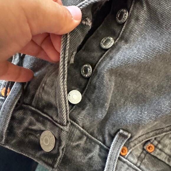 New Levi's 501 Spliced Jeans Black Button Fly High Waist Fringe Hem Sz 28 - Picture 7 of 10